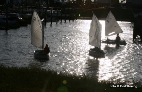 Vandaag begon de Watersportvereniging om 18.30 uur weer met de jaarlijkse zeilcursus voor Texelse jeugd.