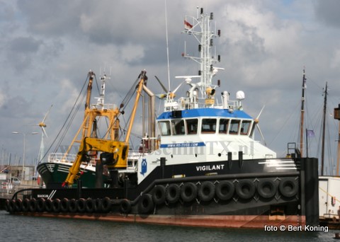 Visser beleefd weer drukke tijden. Deze week lag de sleepboot Vigilant uit het Friese Makkum in dok voor onderhoud. Vrijdag vertrok met weer naar Friesland om plaats te maken voor de WR 106.  