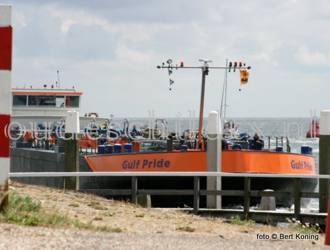 Maandagmiddag arriveerde in de haven van Oudeschild de Gulf Pride uit Den Helder voor de bevoorrading van de CIV Texel. Het 86 meter lange schip uit 2002 bezorgde voor de Texelse vloot zo'n 1749 ton verse gasolie.  